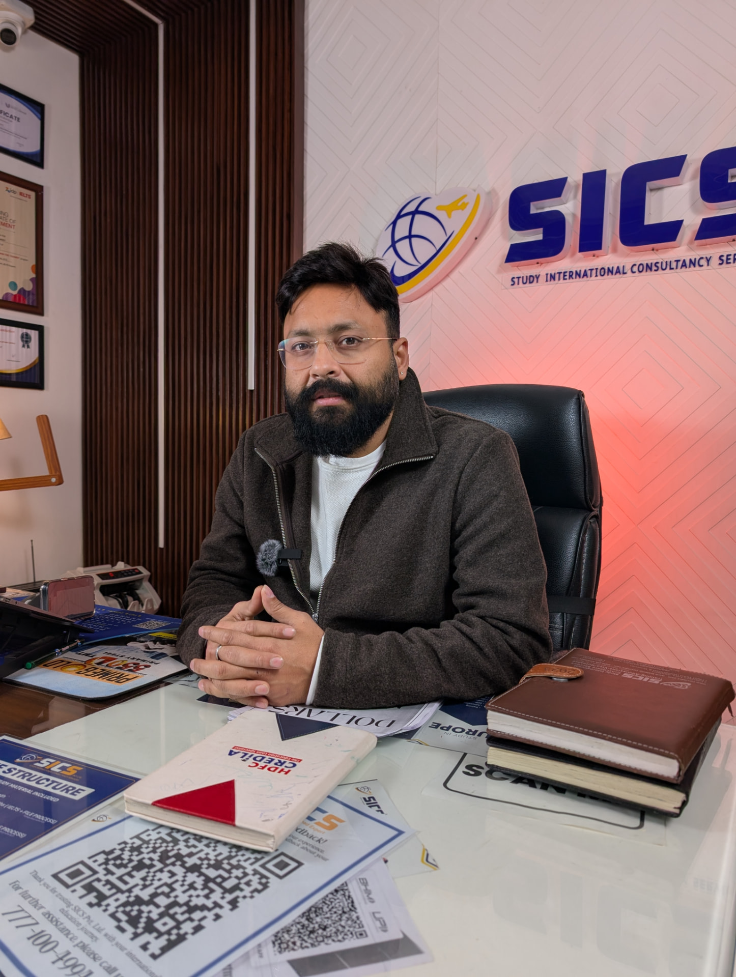 Mr. Sanjay Pandey, author of Dollars & Dreams